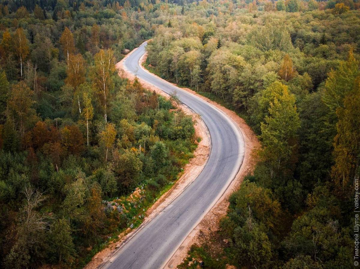 Реконструкции дороги Валдай — Демянск проходит по проекту «Безопасные качественные дороги».
