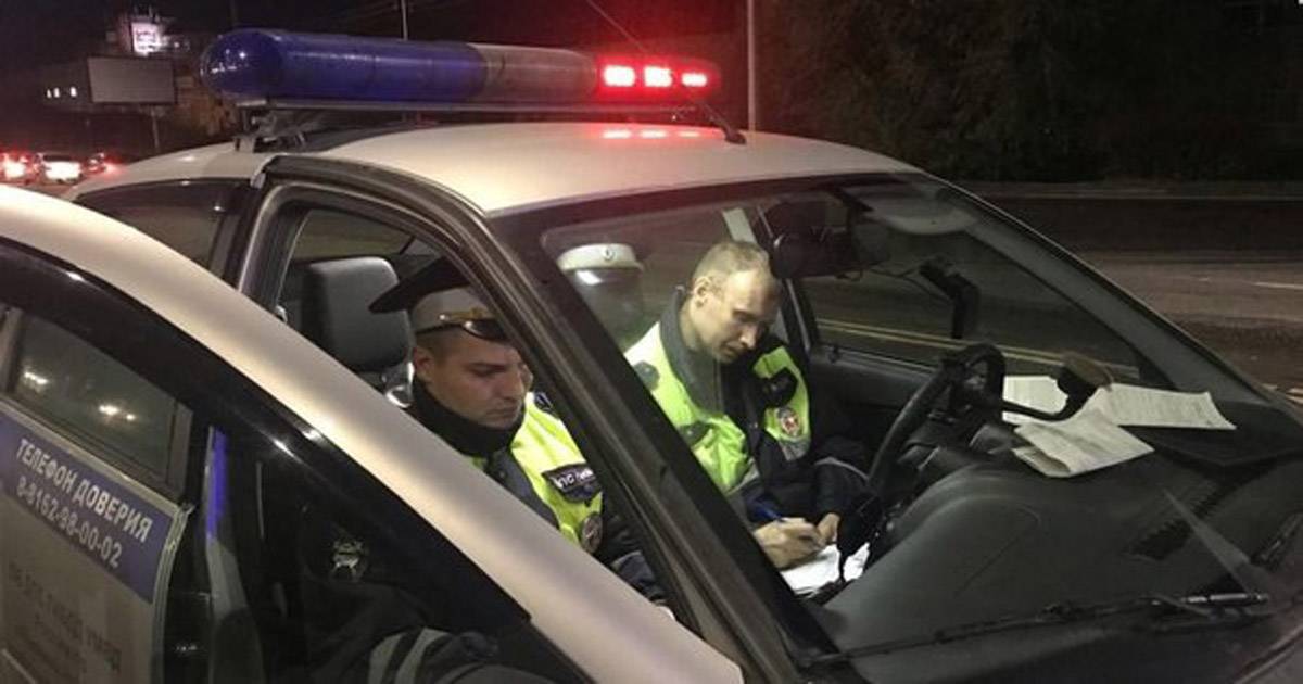 Ночью 6 ноября на автодороге Шимск – Старая Русса – Холм в Поддорском районе инспекторы задержали 28-летнего пьяного водителя «ВАЗа-21074».
