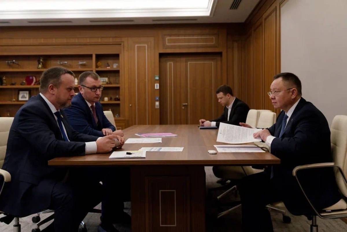 Андрей Никитин рассказал Иреку Файзуллину о реализации региональных и федеральных проектов в Новгородской области.