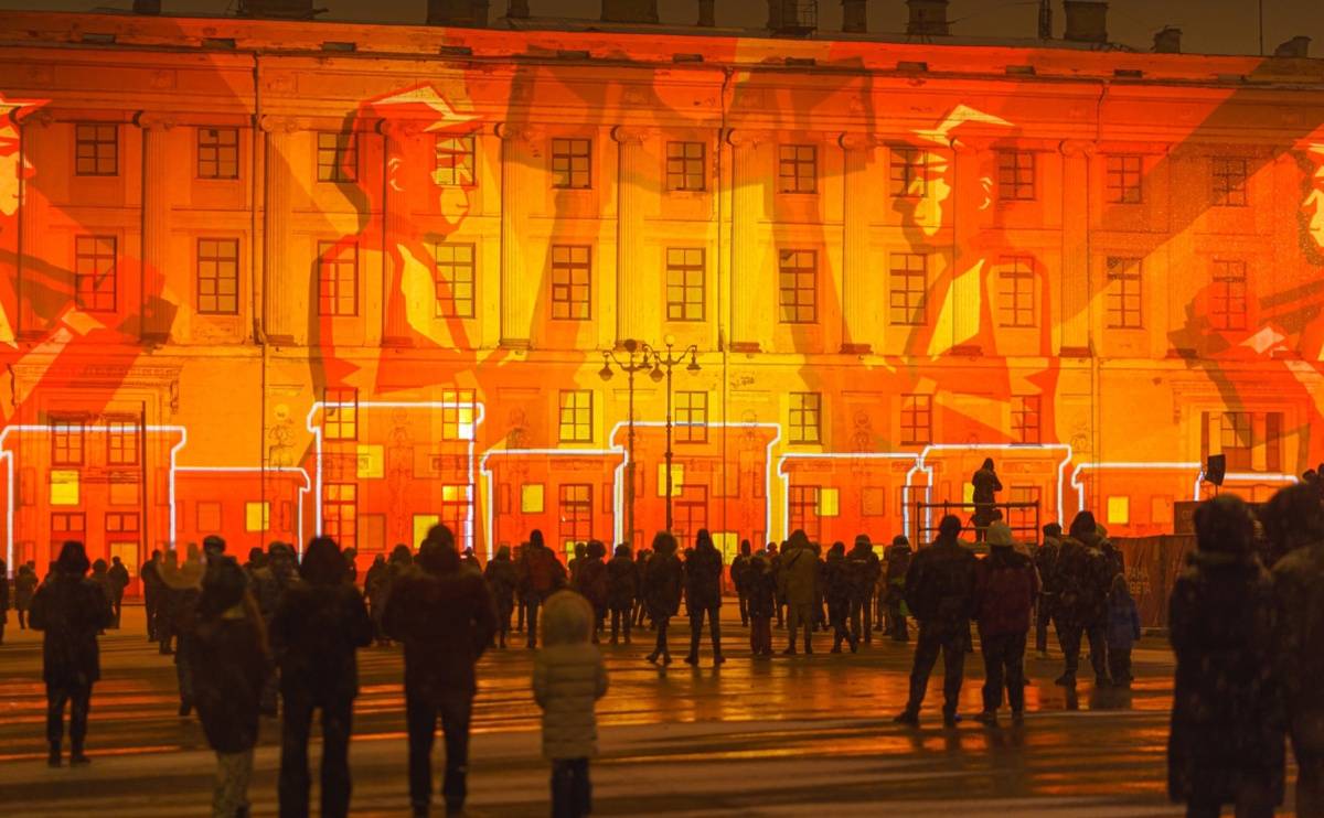 На Дворцовой площади финал увидят сотни тысяч петербуржцев и гостей города.