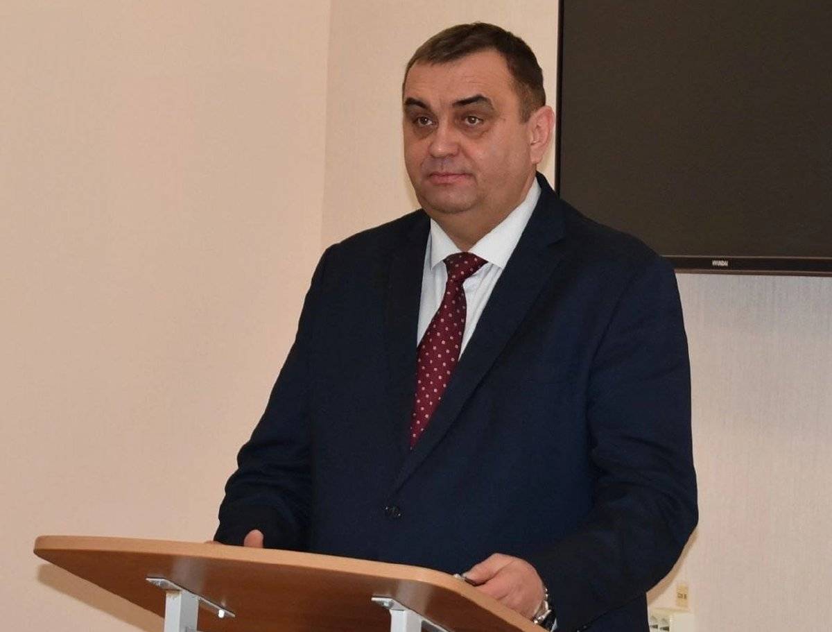 Андрей Сапогов руководит Демянским округом с 2019 года.