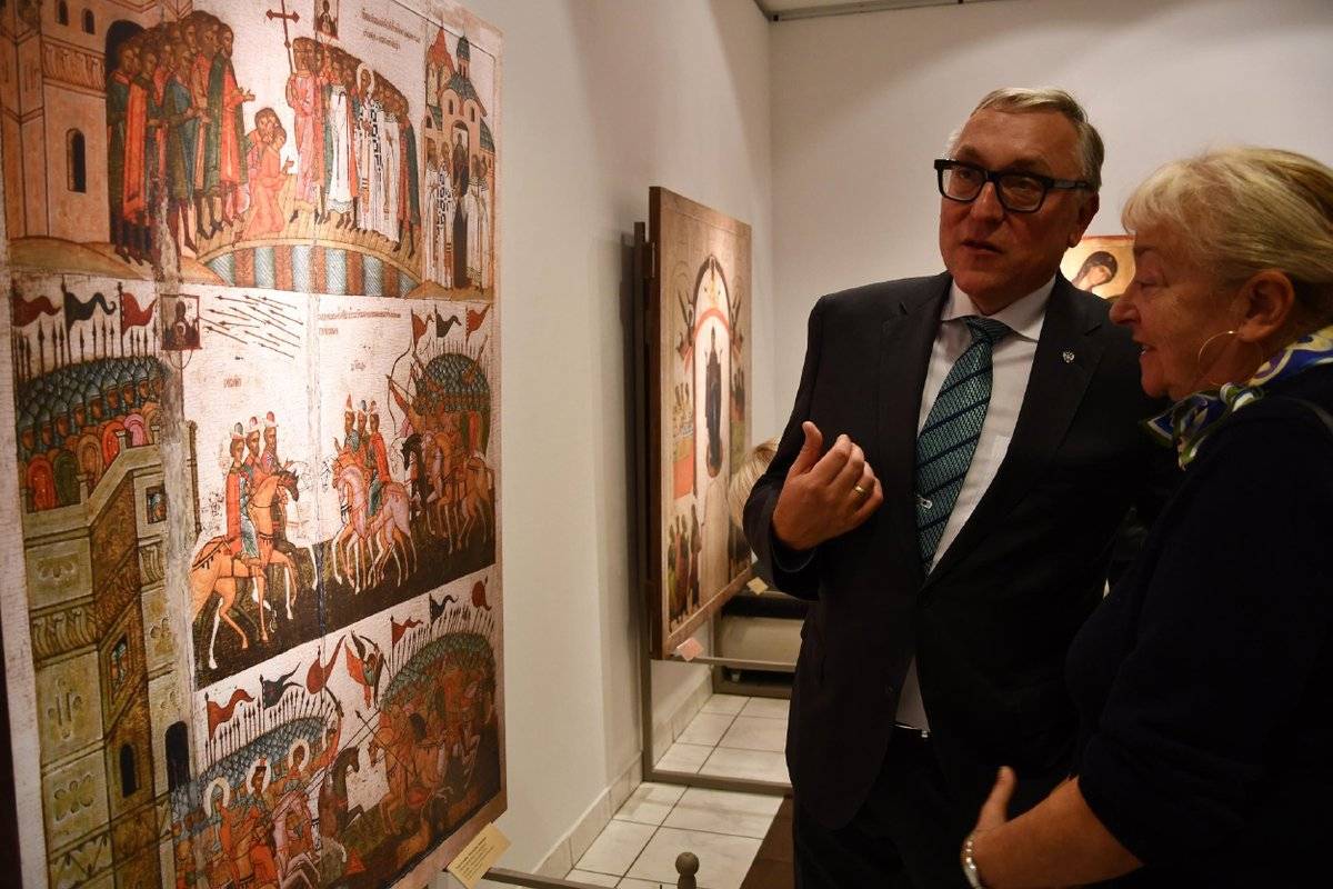 Посетители выставки увидет 12 цифровых копий икон из собрания Новгородского музея.