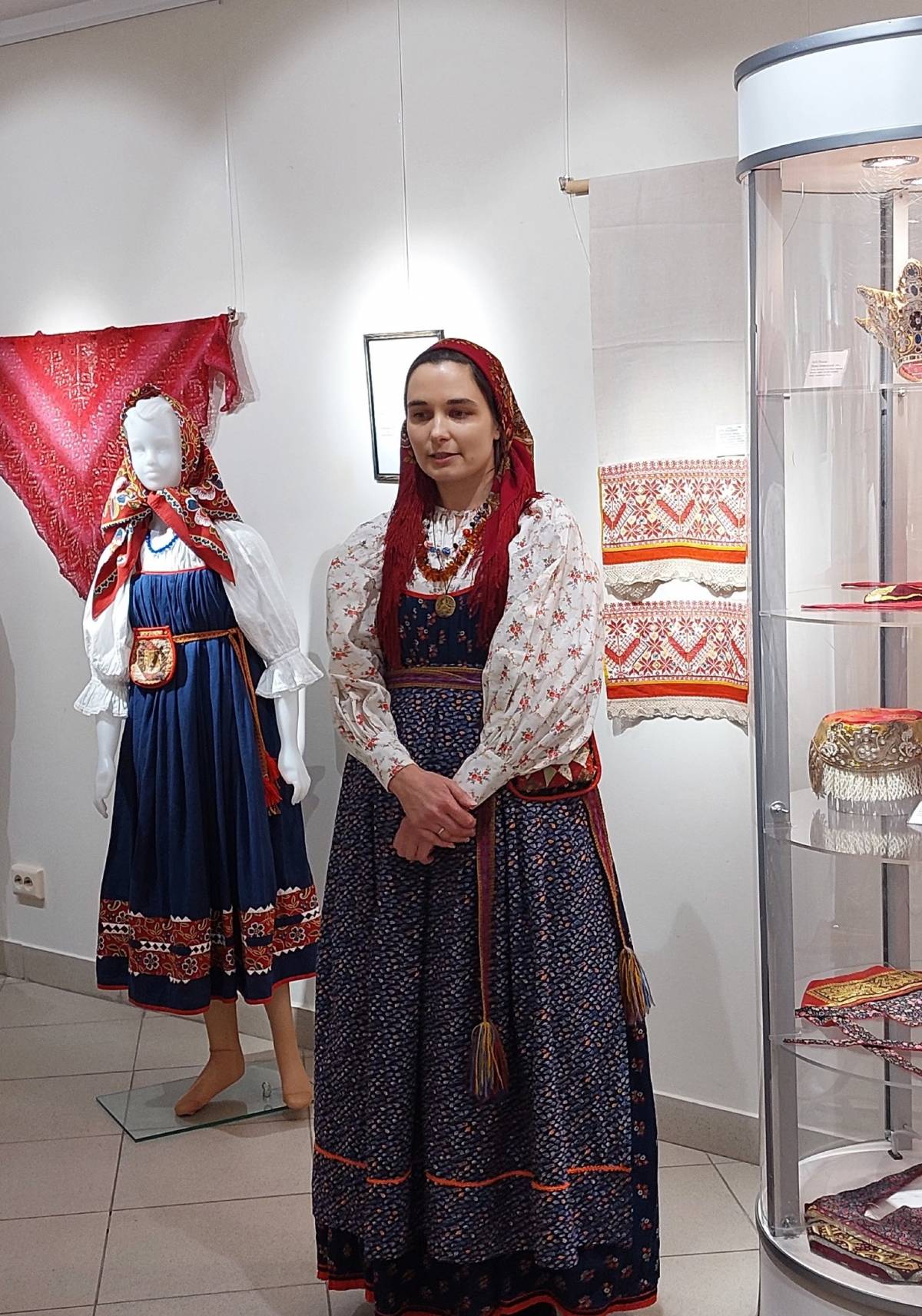 Анастасия Каменская -- мастер по созданию традиционных костюмов