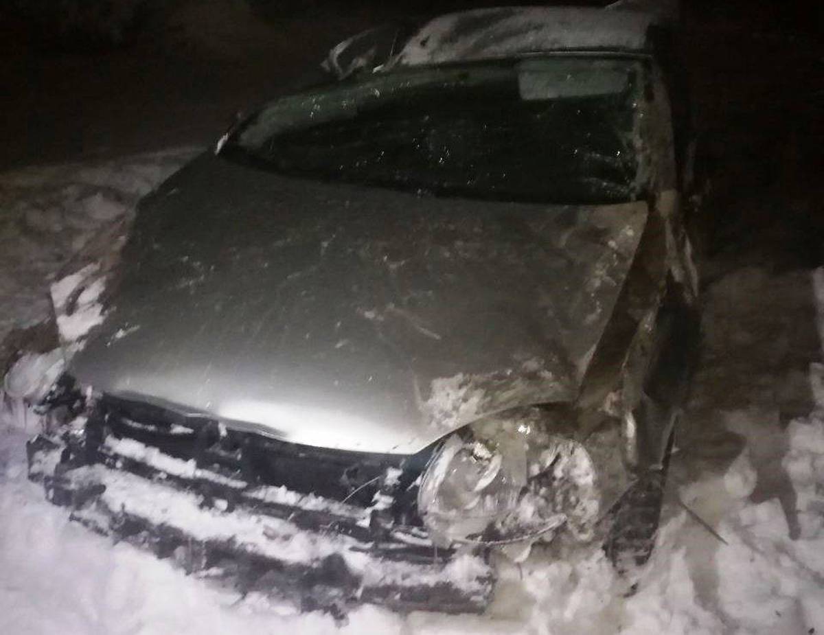 27-летний пассажир автомобиля с политравмой госпитализирован в НОКБ.
