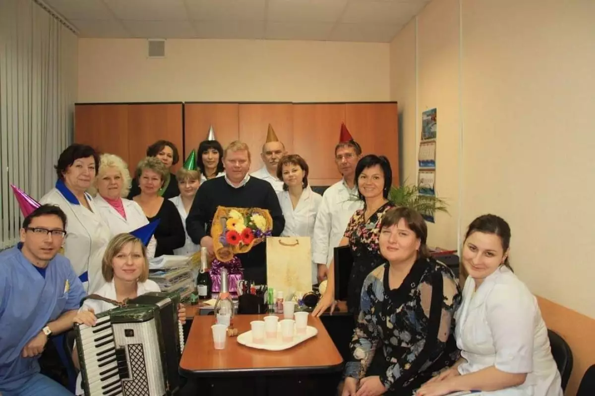 Валерий Мишекурин (в центре) вместе с коллегами.