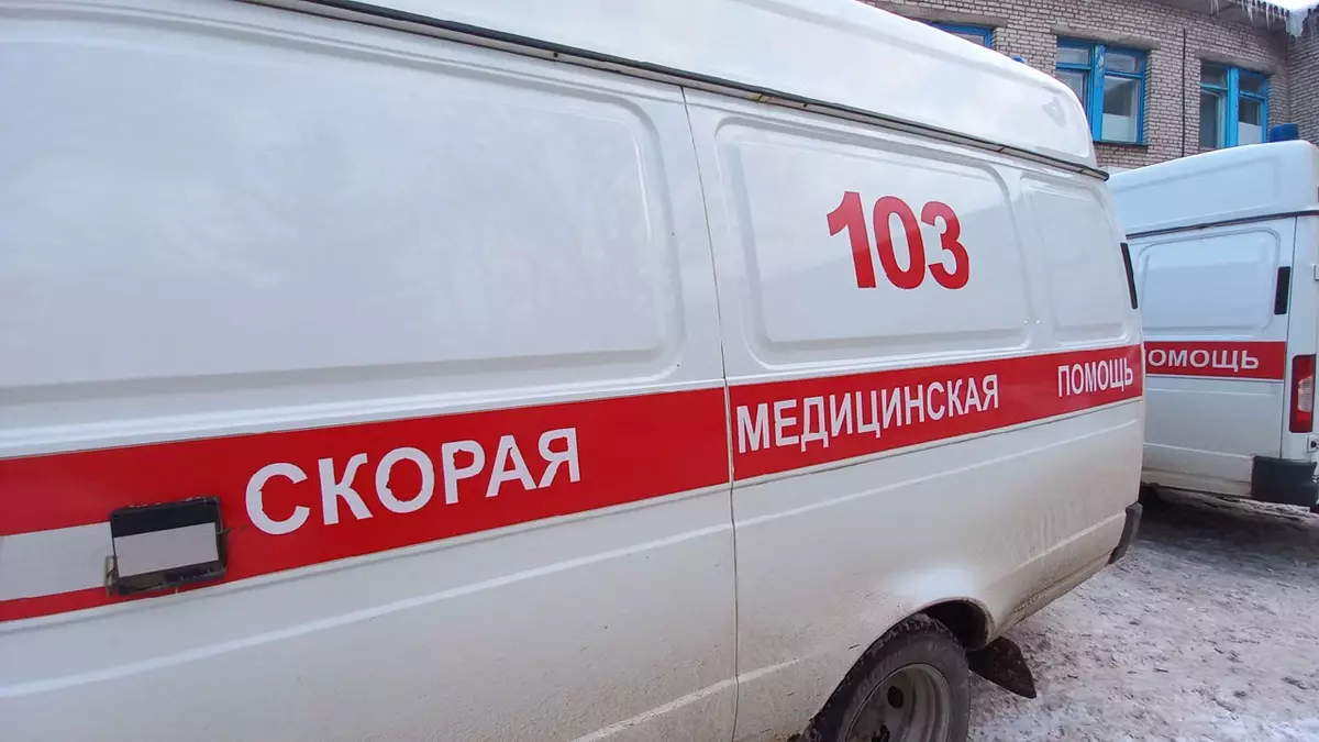 Водитель «Рено» с сотрясением головного мозга доставлен в Новгородскую областную клиническую больницу.