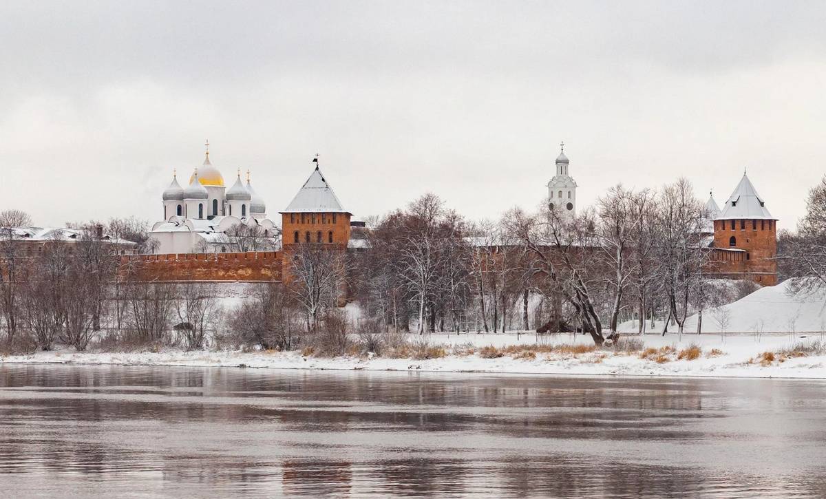Всего в Новгородском кремле сохранилось девять башен.