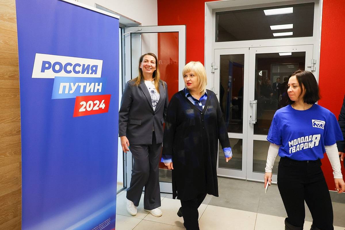 Избирательный штаб Владимира Путина посетила депутат Государственной Думы Елена Цунаева.