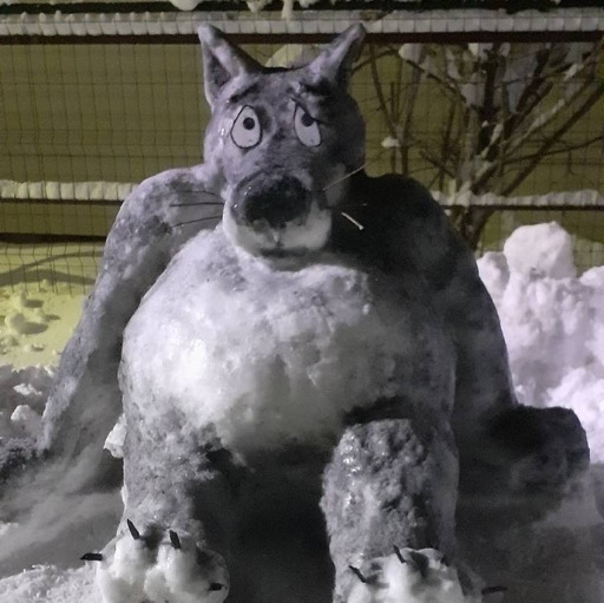 Волк в исполнении Юрия Широкова получился очень похожим на своего мультяшного прототипа.