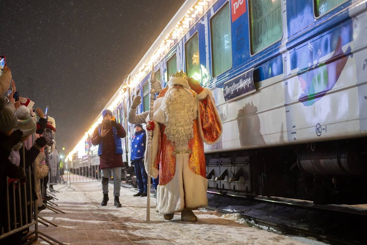 За время путешествия поезд Деда Мороза посетит более 80 российских городов.