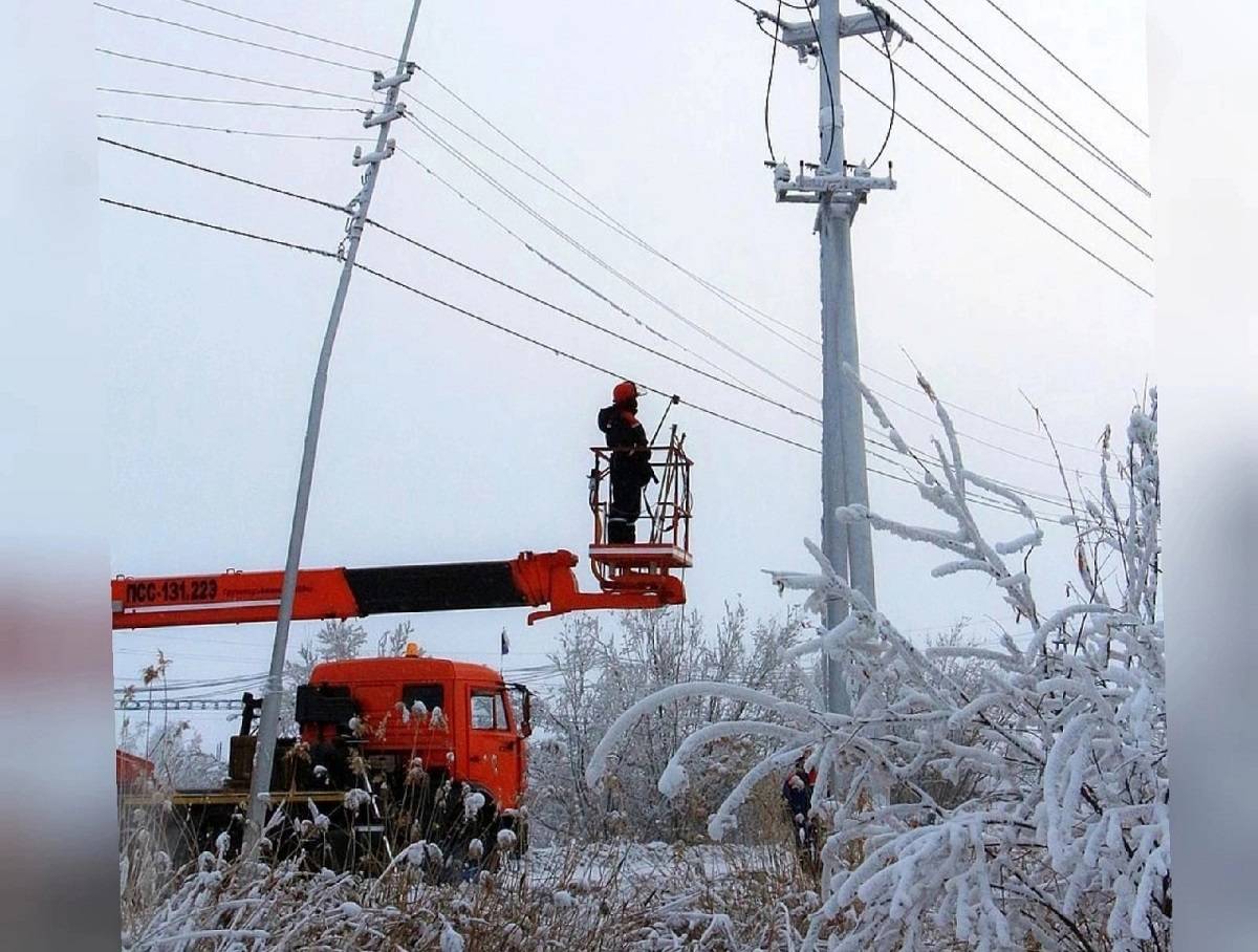 В Пестовском округе 22 деревни остались без электричества