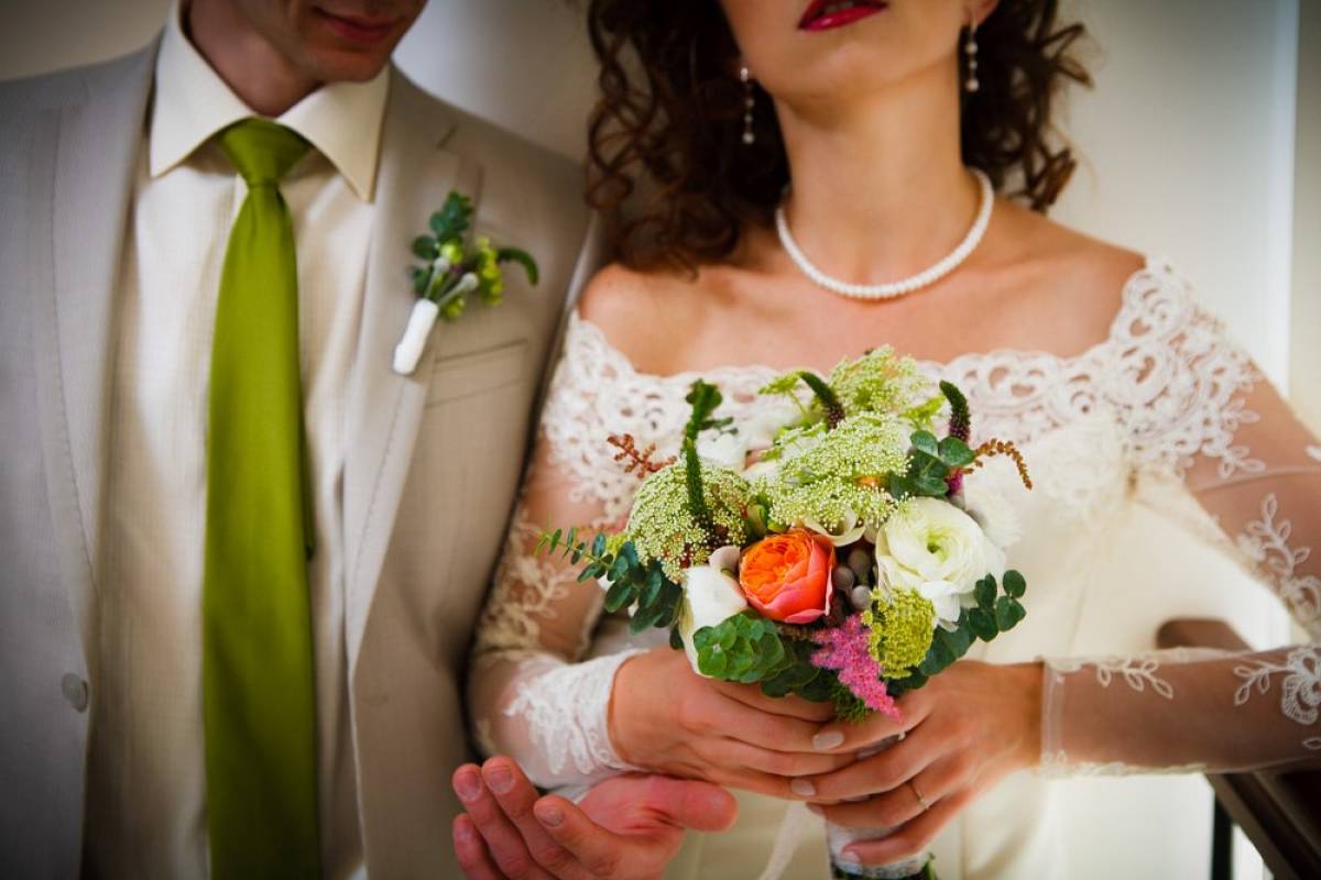 Большинство официально зарегистрировали брак впервые – 57% женихов и 54% невест.