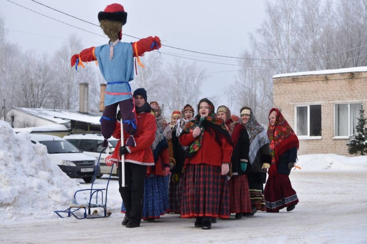 В Новгородском районе провели зимний праздник «Святки да колядки».
