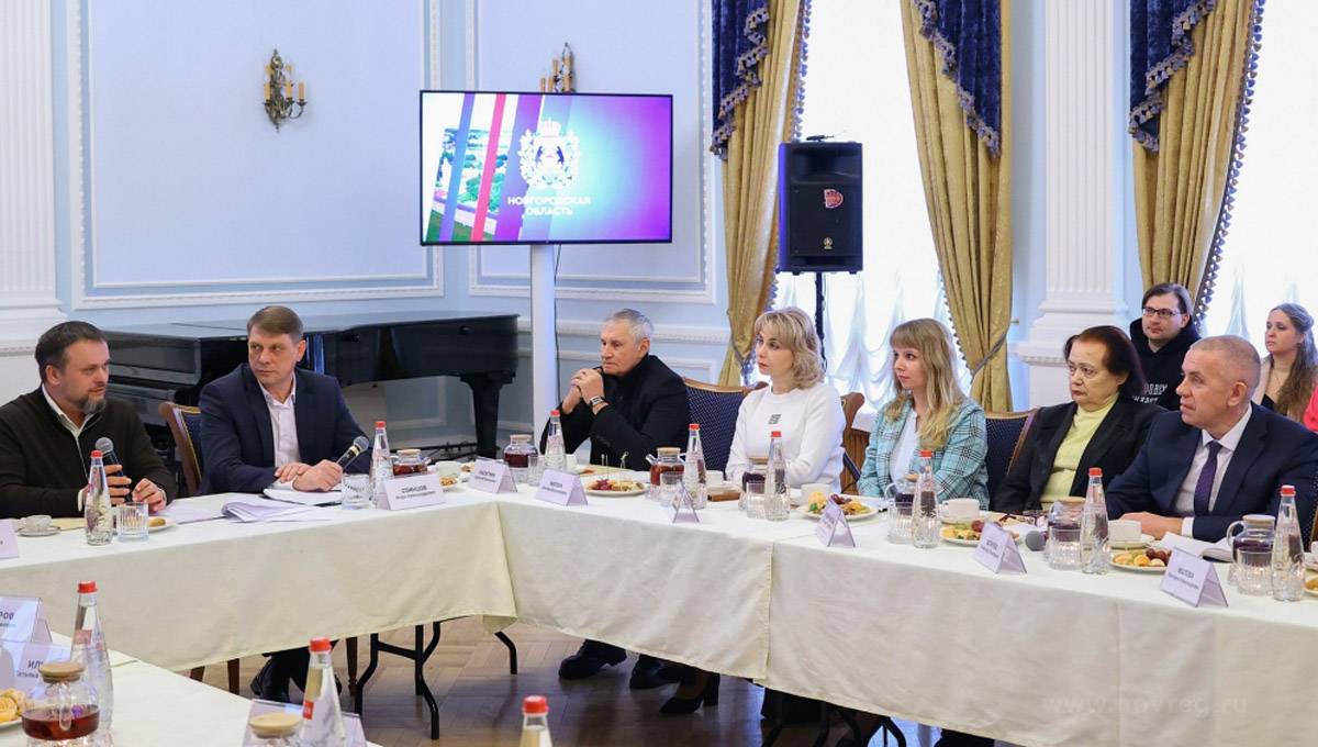 Губернатор Андрей Никитин поздравил журналистов с праздником и поблагодарил за эффективную работу.