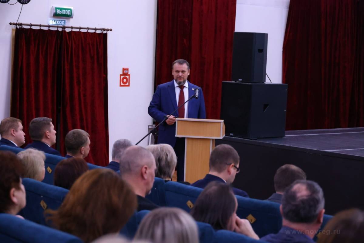 Андрей Никитин сообщил, что в 2024 году конкурсный отбор для муниципалитетов, которые на местном уровне организуют поддержку НКО, будет объявлен в феврале.
