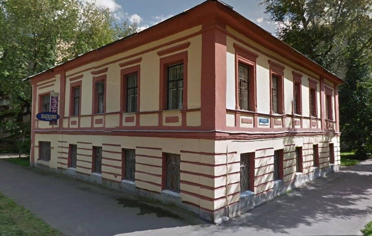 В 1882 году дом был приобретён статским советником Иваном Вольским.