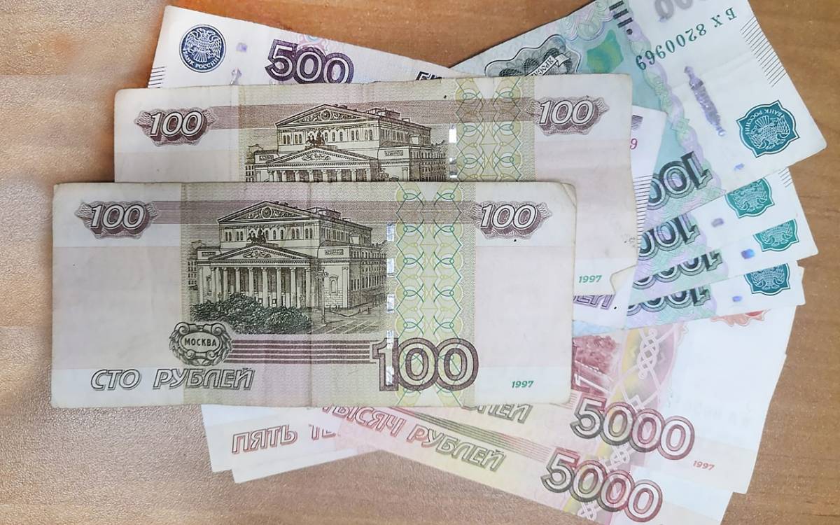 Соседи заплатят друг другу по 5 тясяч рублей.