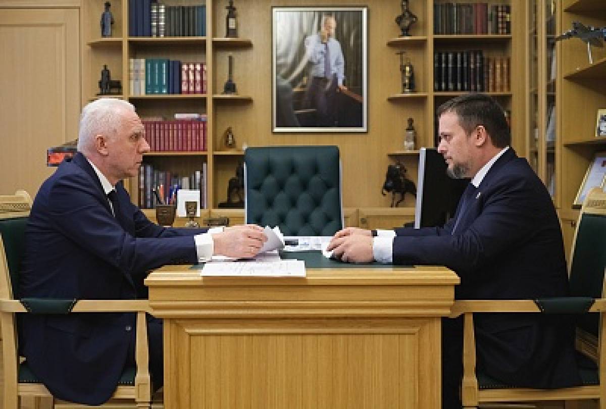 Губернатор Андрей Никитин рассказал Александру Гуцану о реализации национальных проектов в регионе.