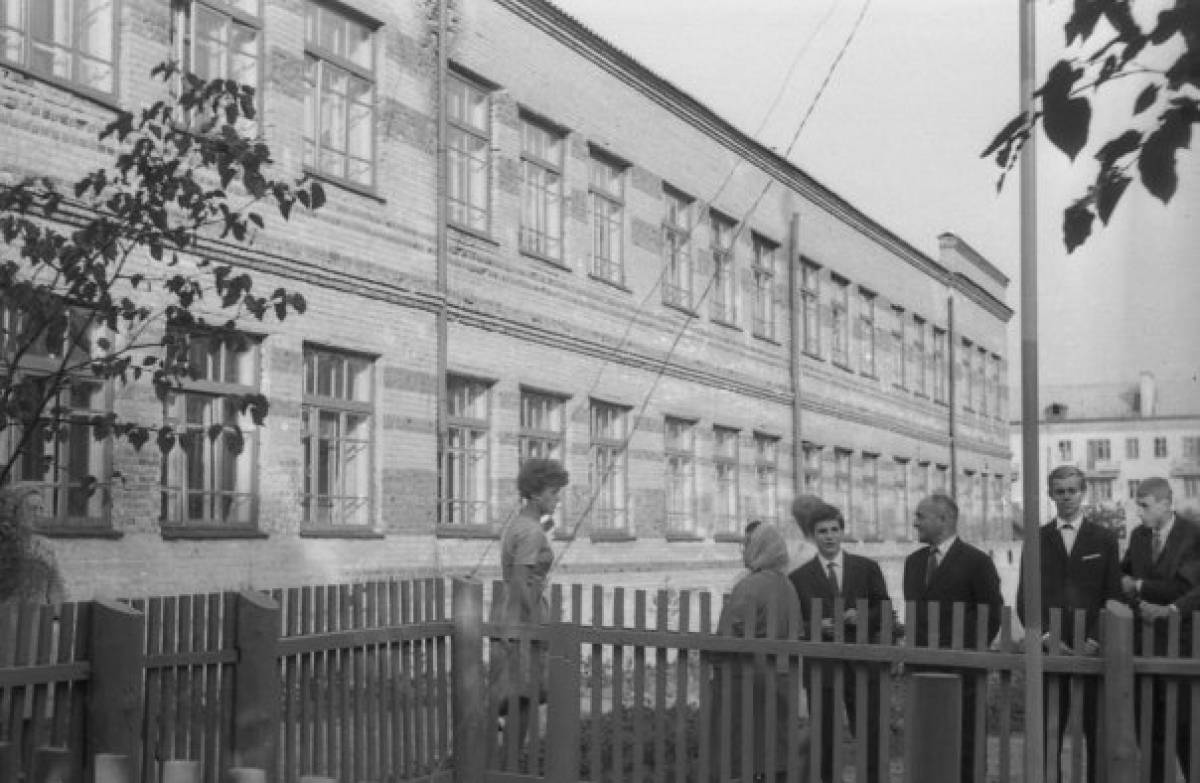 Зданию школы исполнилось почти 85 лет.
