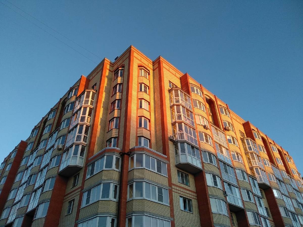 В Новгородской области растет темп строительства многоквартирных и частных домов