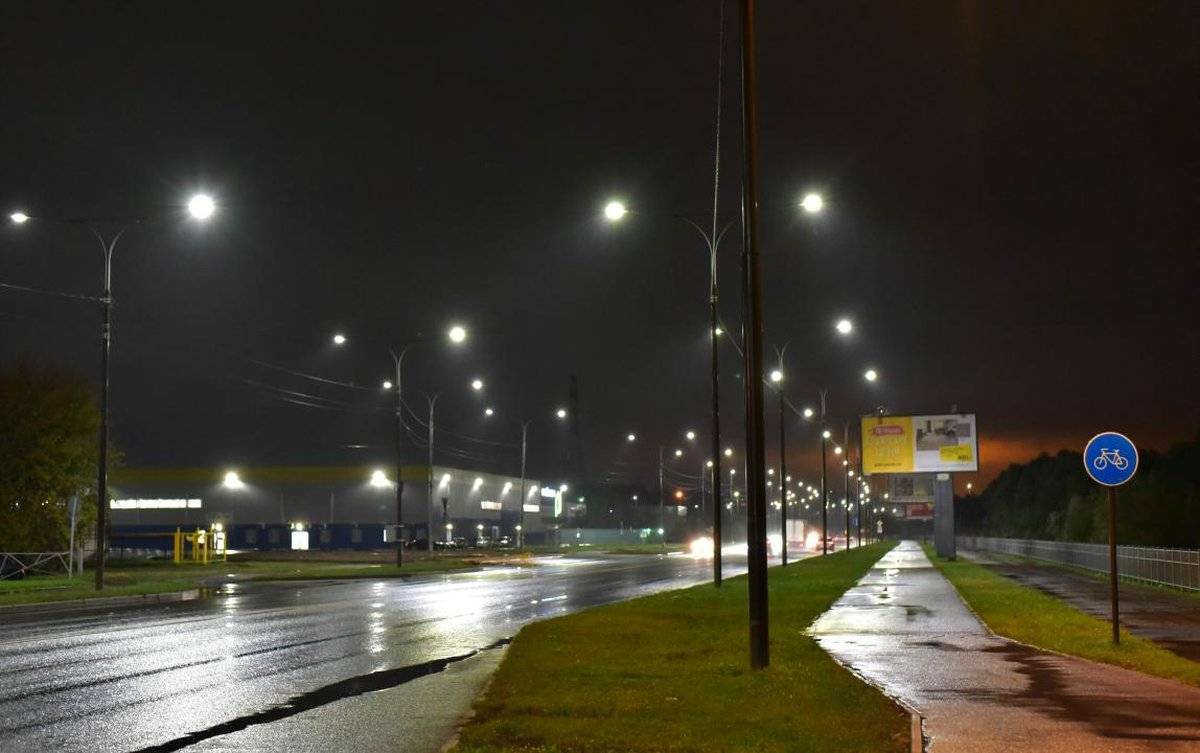 На улицах Великого Новгорода в системе освещения необходимо заменить более 40 км самонесущих изолированных проводов.