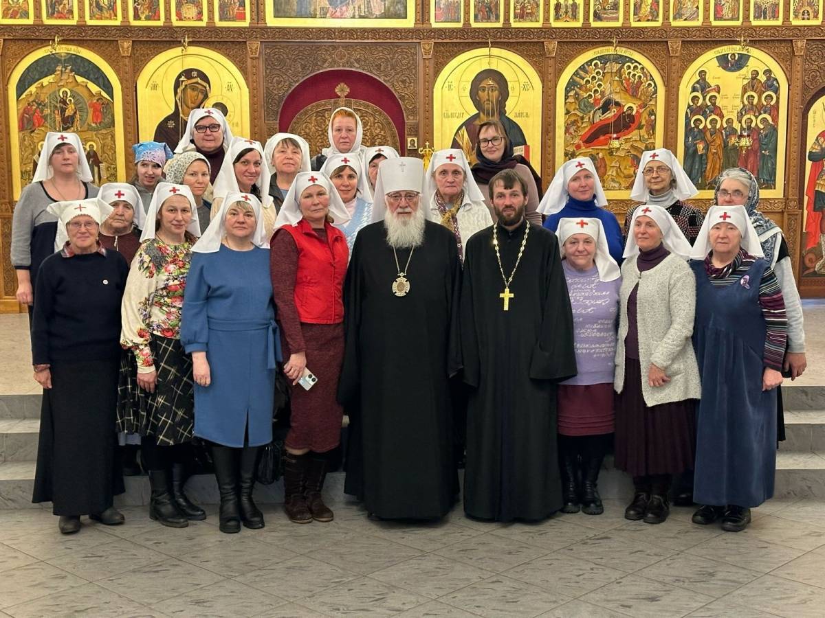 Новгородские сёстры милосердия удостоены архиерейских грамот