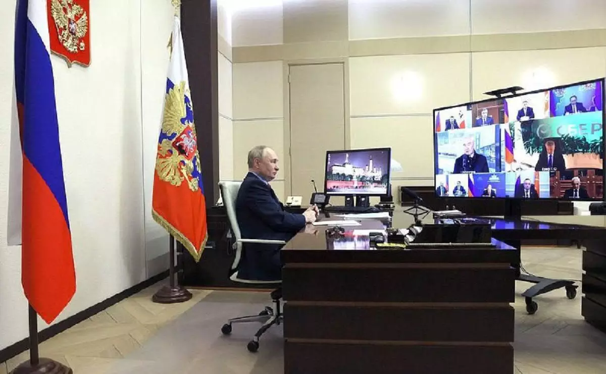 Владимир Путин принял участие в старте строительства ВСМ по видеосвязи.