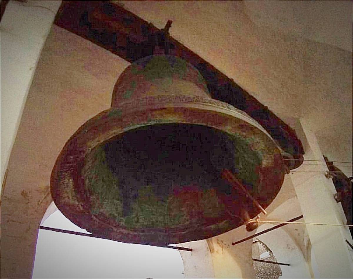 В Новгородском кремле в 12:00 прозвучит Большой колокол. Колокольный звон в память о погибших будет звучать и в Валдае.