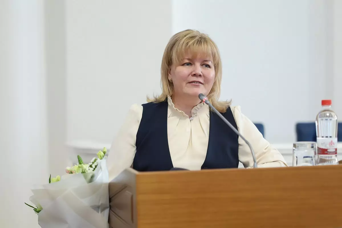 Елена Юдина работает в Счётной палате Новгородской области более 14 лет.
