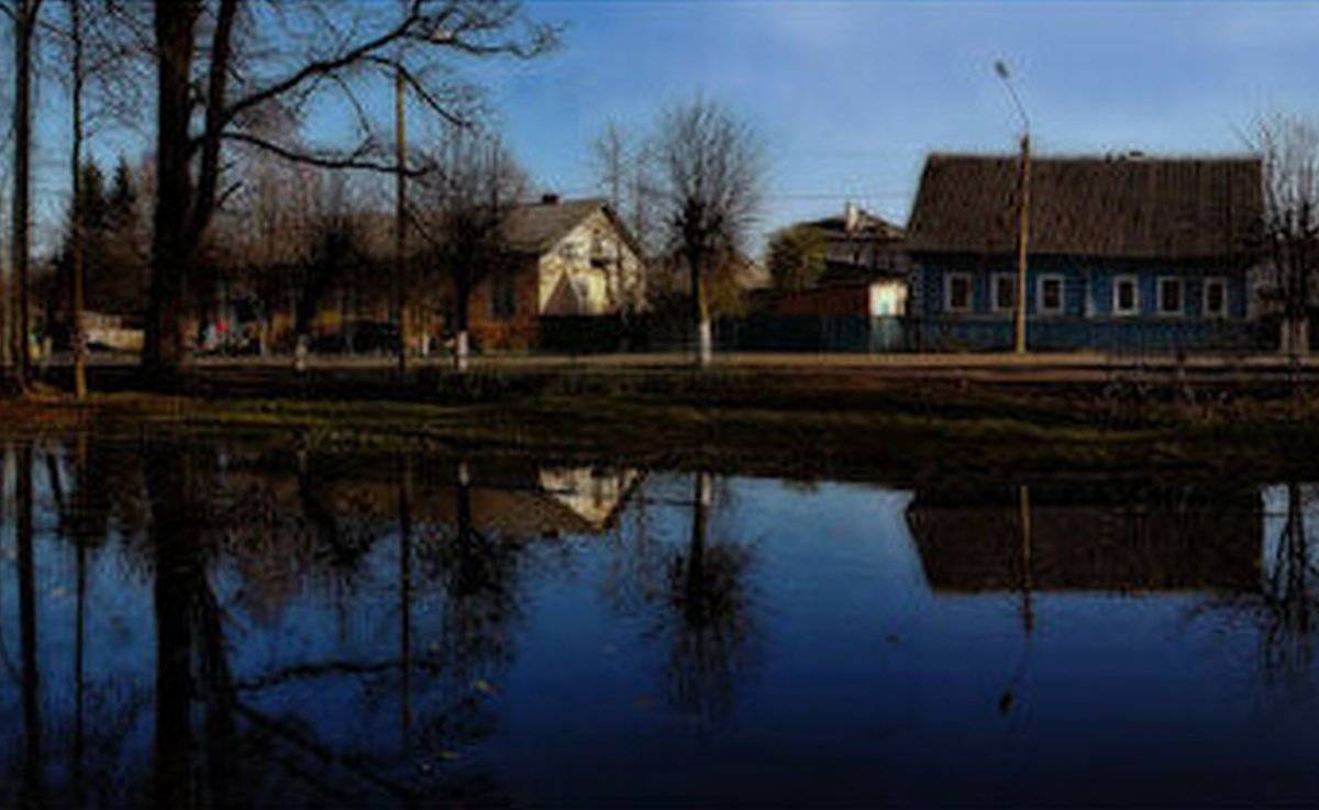 Школьный пруд является напоминанием об истории Холма, когда тот был уездным городом.