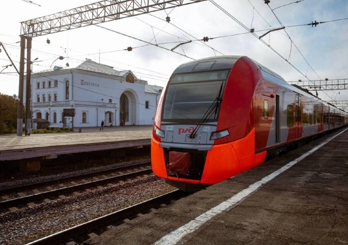 По маршруту Великий Новгород – Санкт-Петербург будет курсировать две пары поездов по будням и четыре пары – по выходным.