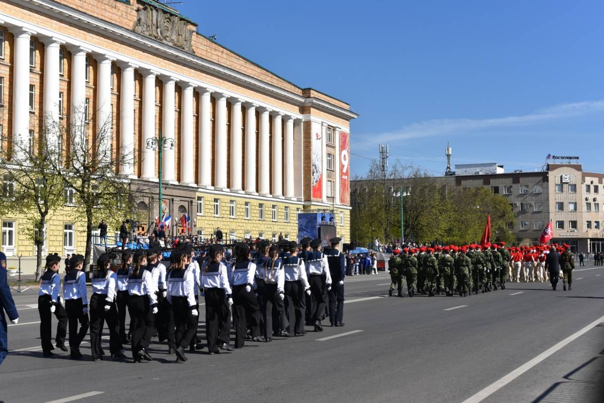 В День Победы на площади Победы-Софийская будет действовать ограничение движения транспорта.