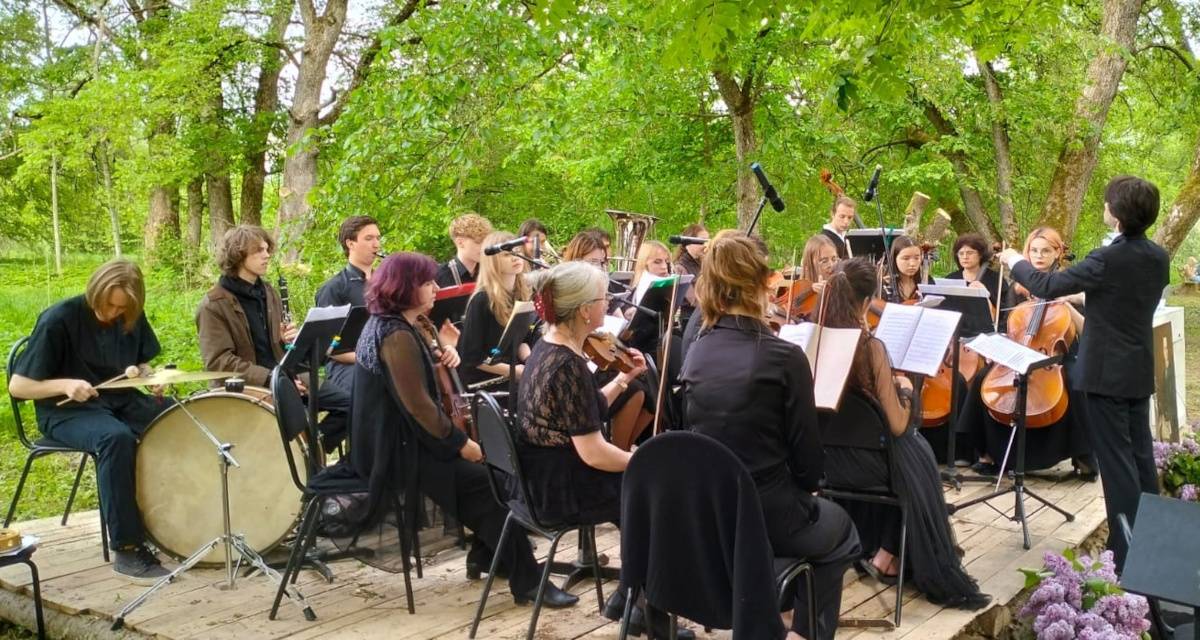 Симфонический оркестр Новгородского областного колледжа искусств впервые участвует в постановке оперы.