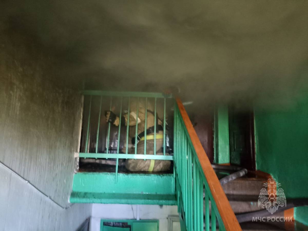 На пожаре в Старой Руссе эвакуированы 15 человек