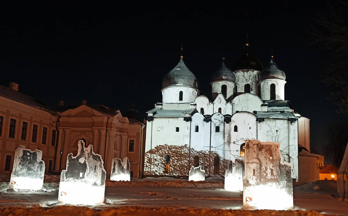 21 июня, c 22:00 до 23:00 Софийский собор станет точкой притяжения света в Великом Новгороде.