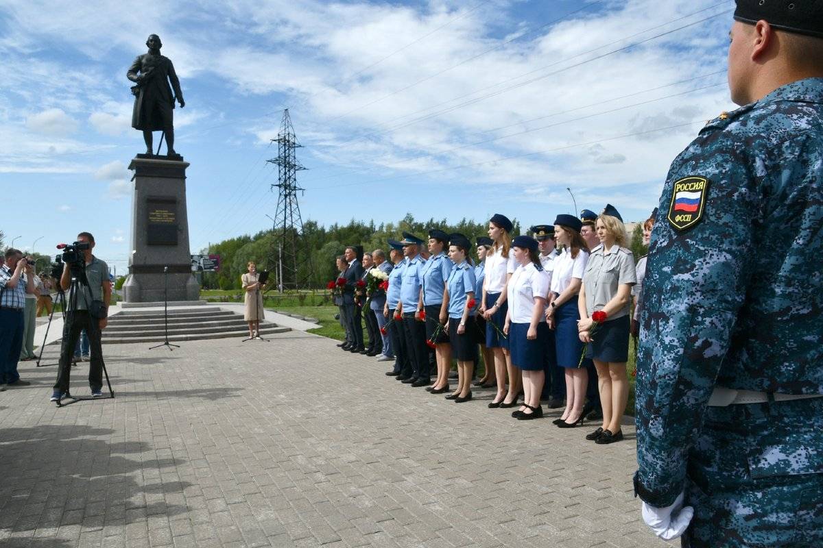 В 2023 году в Великом Новгороде открыли памятник Гавриилу Державину.