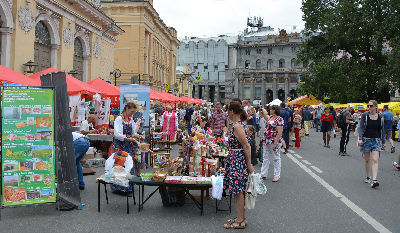 На выставке-ярмарке новгородцы реализовали товаров более чем на 2,5 млн. рублей